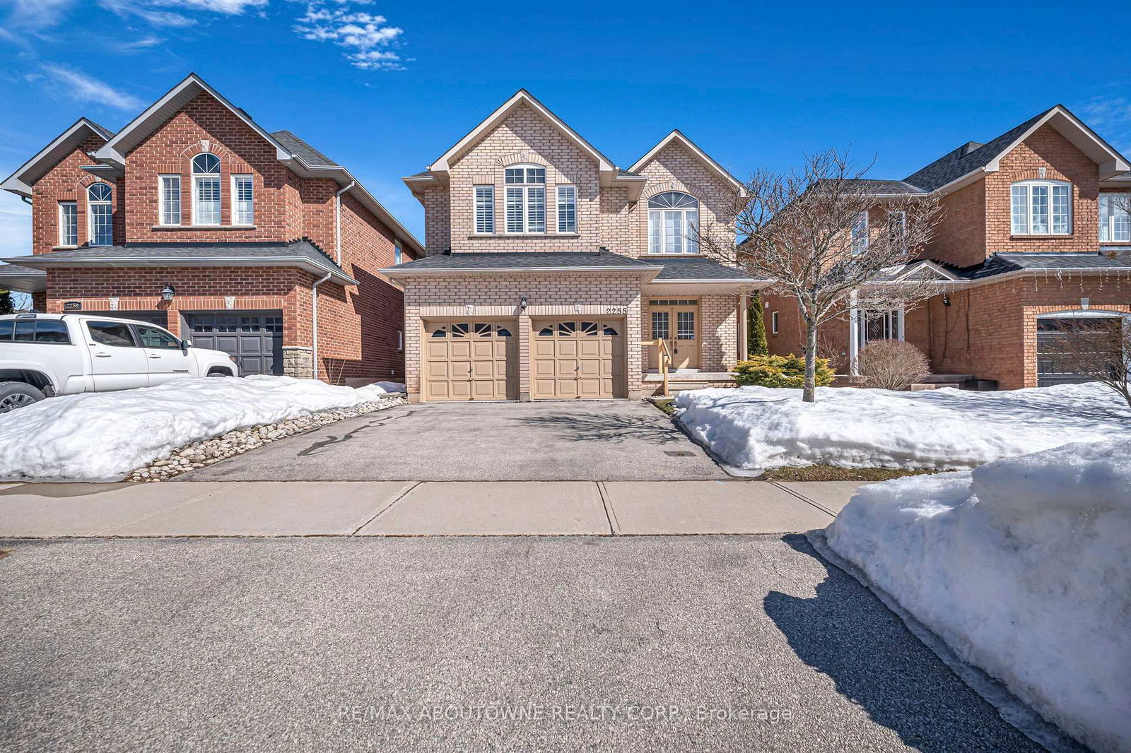 Detached House for sale at 2255 Foxfield Road, Oakville, WM Westmount, L6M 4C9 - MLS: W12013018