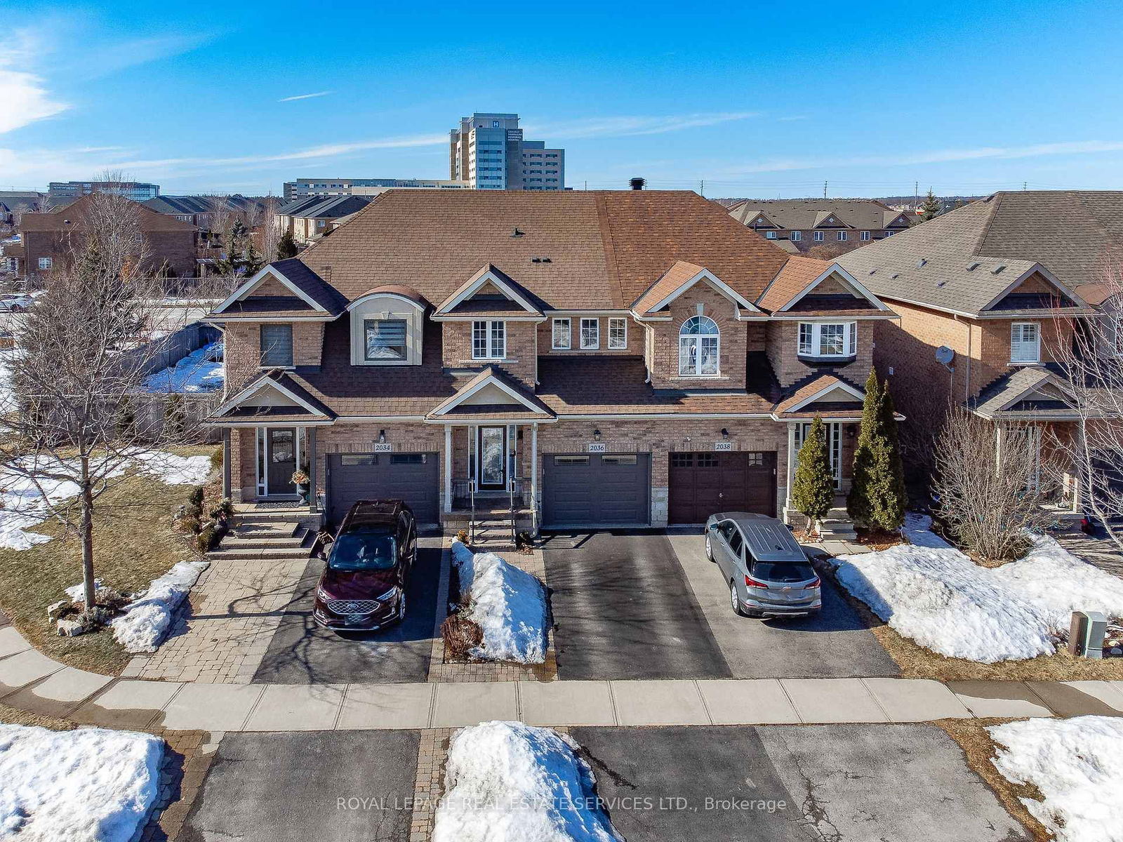 Townhouse for sale at 2036 Redstone Crescent, Oakville, WM Westmount, L6M 5B2 - MLS: W12013026