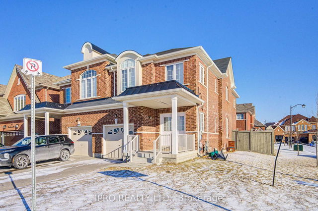 566 Bessborough Drive