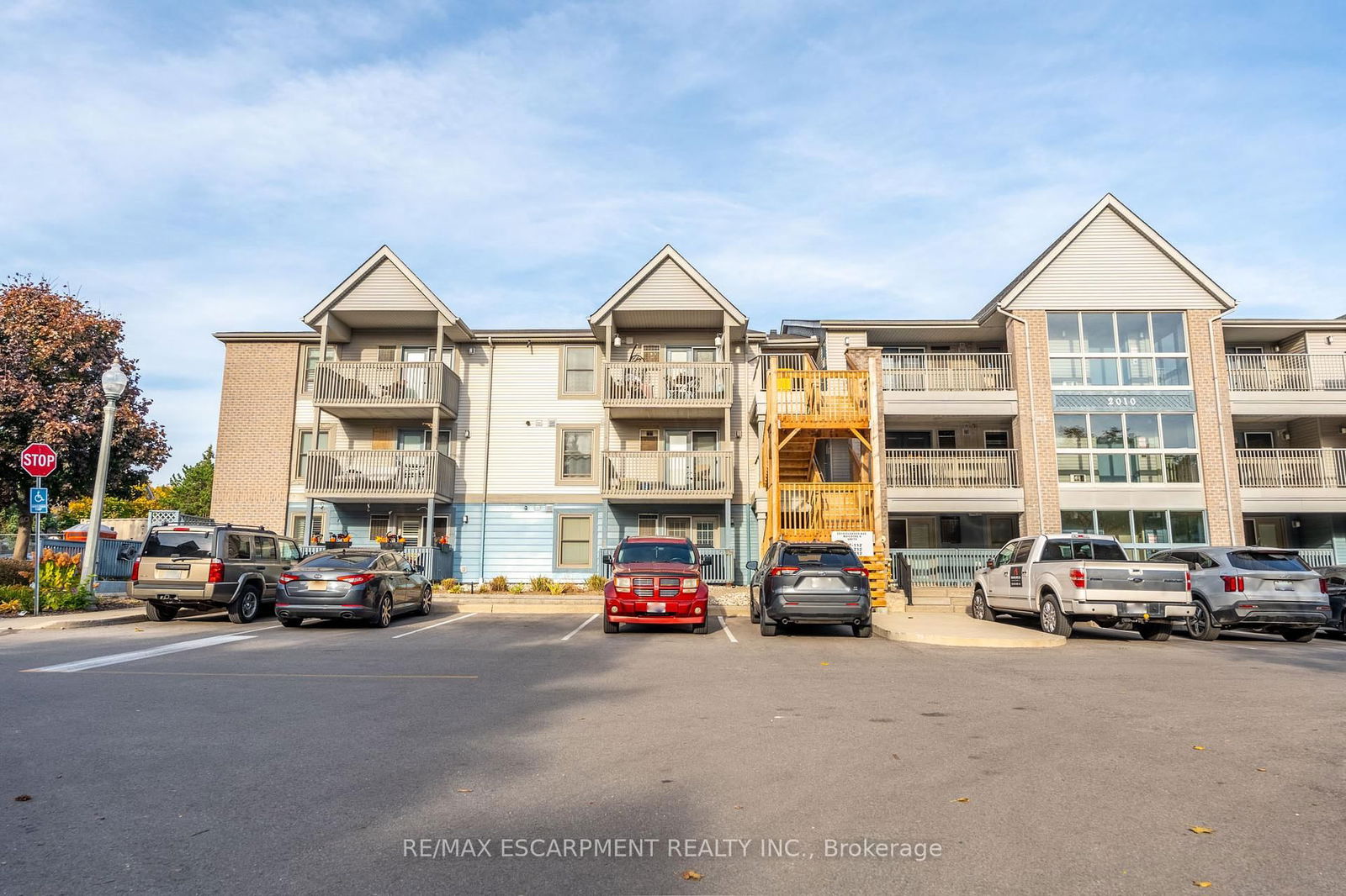 Condo for sale at 109-2010 Cleaver Avenue, Burlington, Headon, L7M 4C1 - MLS: W12013311