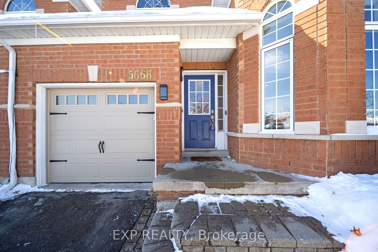 Semi-Detached House for sale at 5668 Dolmite Heights, Mississauga, Churchill Meadows, L5M 7B5 - MLS: W12013467