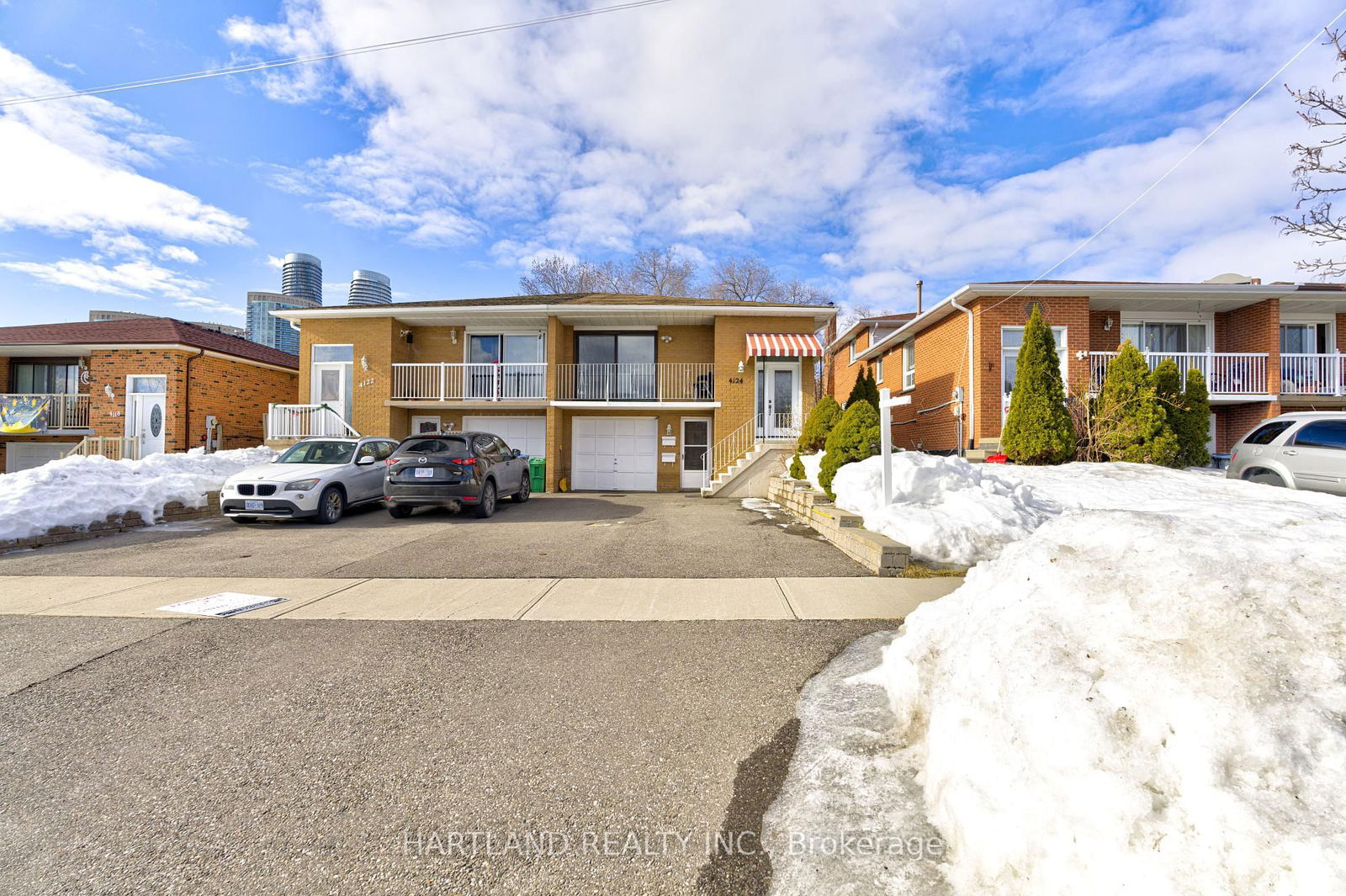 Semi-Detached House for sale at 4124 Dursley Crescent, Mississauga, Rathwood, L4Z 1J7 - MLS: W12013562