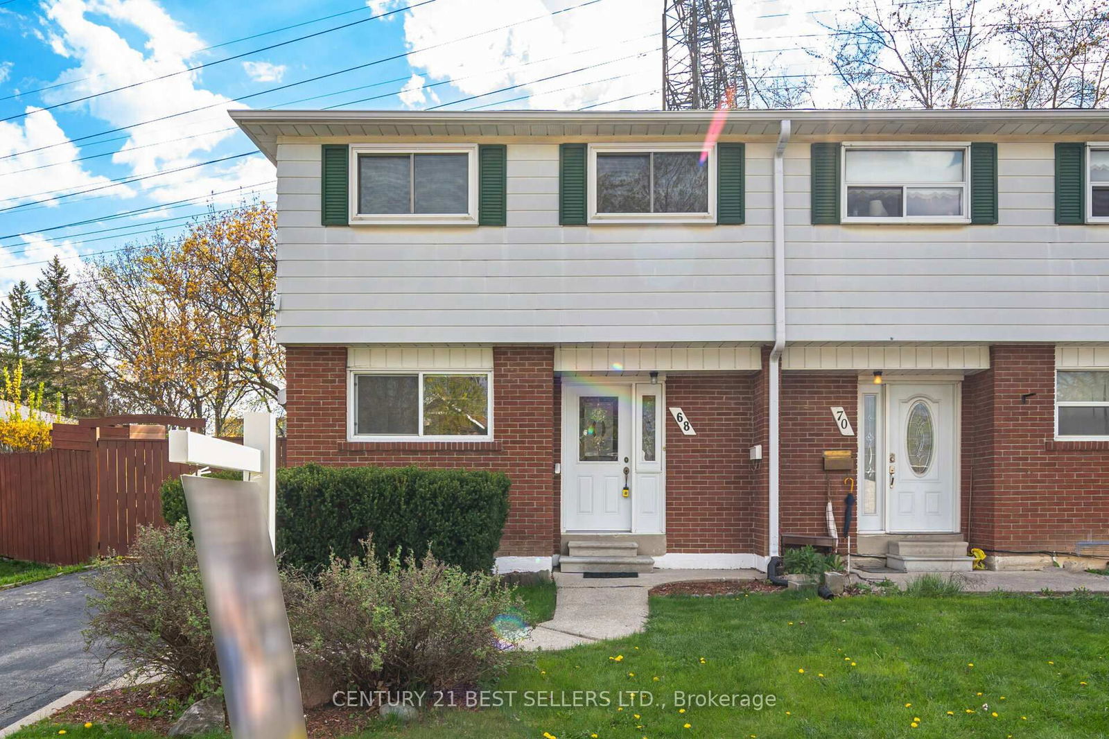 Semi-Detached House for sale at 68 Lynmont Road, Toronto, West Humber-Clairville, M9V 3X2 - MLS: W12013613