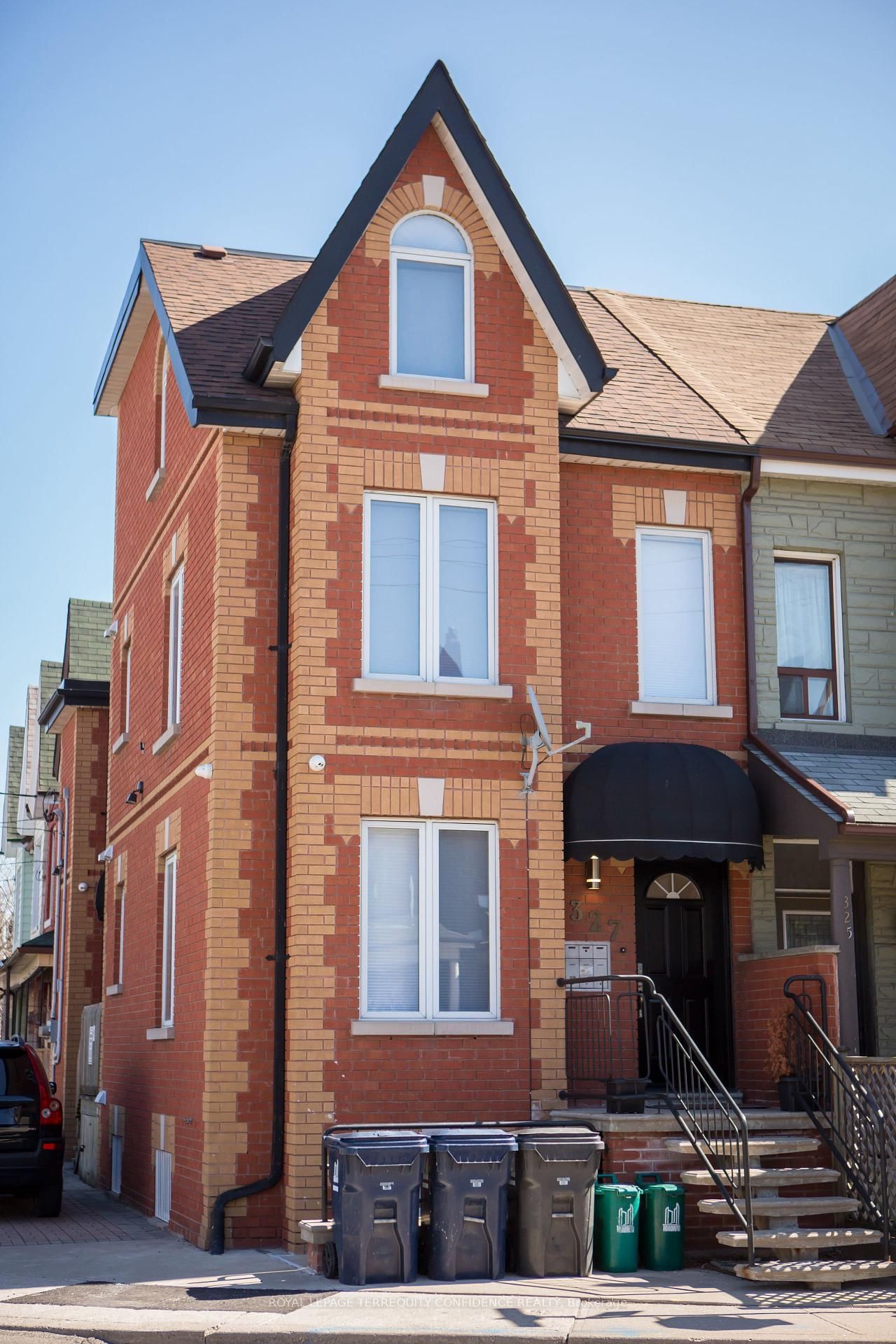 Semi-Detached House for lease at 327 Concord Avenue, Toronto, Dovercourt-Wallace Emerson-Junction, M6H 2P7 - MLS: W12013655