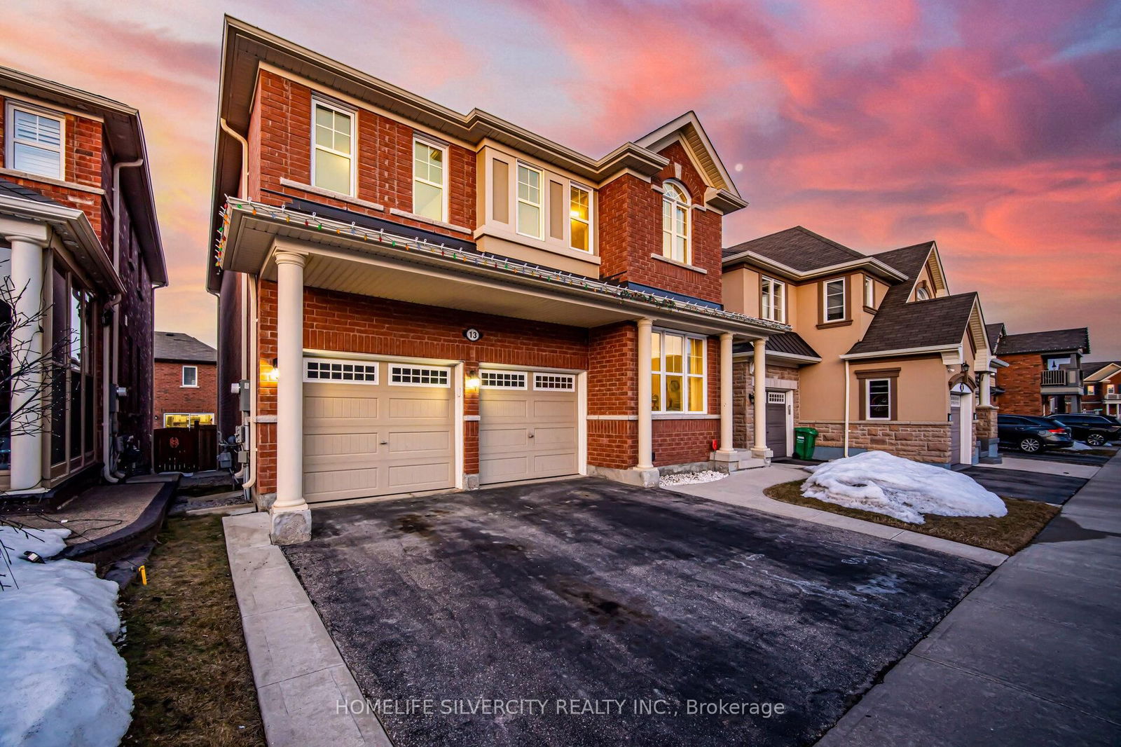 Detached House for sale at 13 Fenchurch Drive, Brampton, Bram West, L7A 4G5 - MLS: W12013800