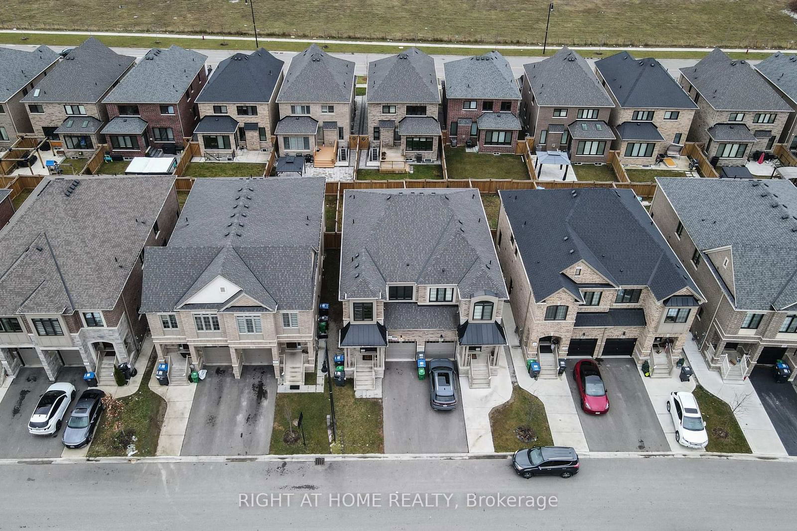 Semi-Detached House leased at UPPER-25 Hubbell Road, Brampton, Bram West, L6Y 1P3 - MLS: W12013837