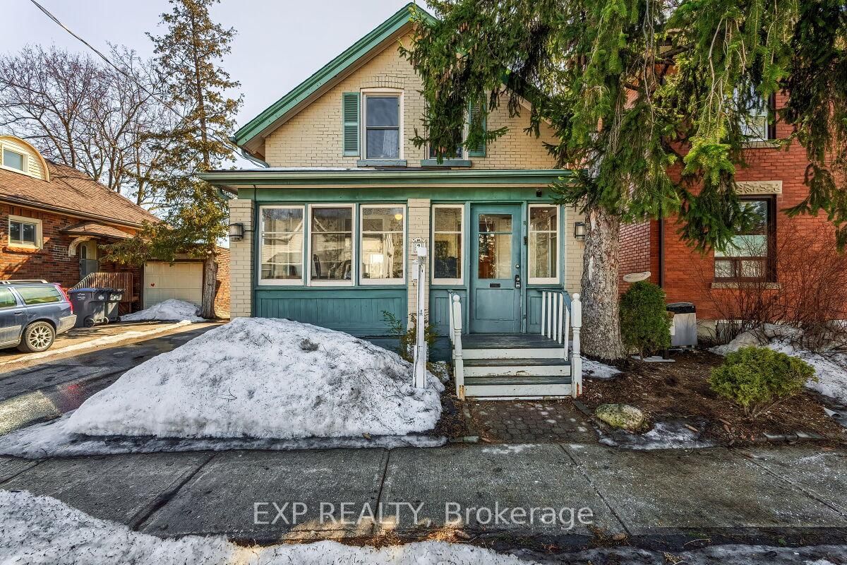 Detached House for sale at 7 David Street, Brampton, Downtown Brampton, L6X 1J2 - MLS: W12013957