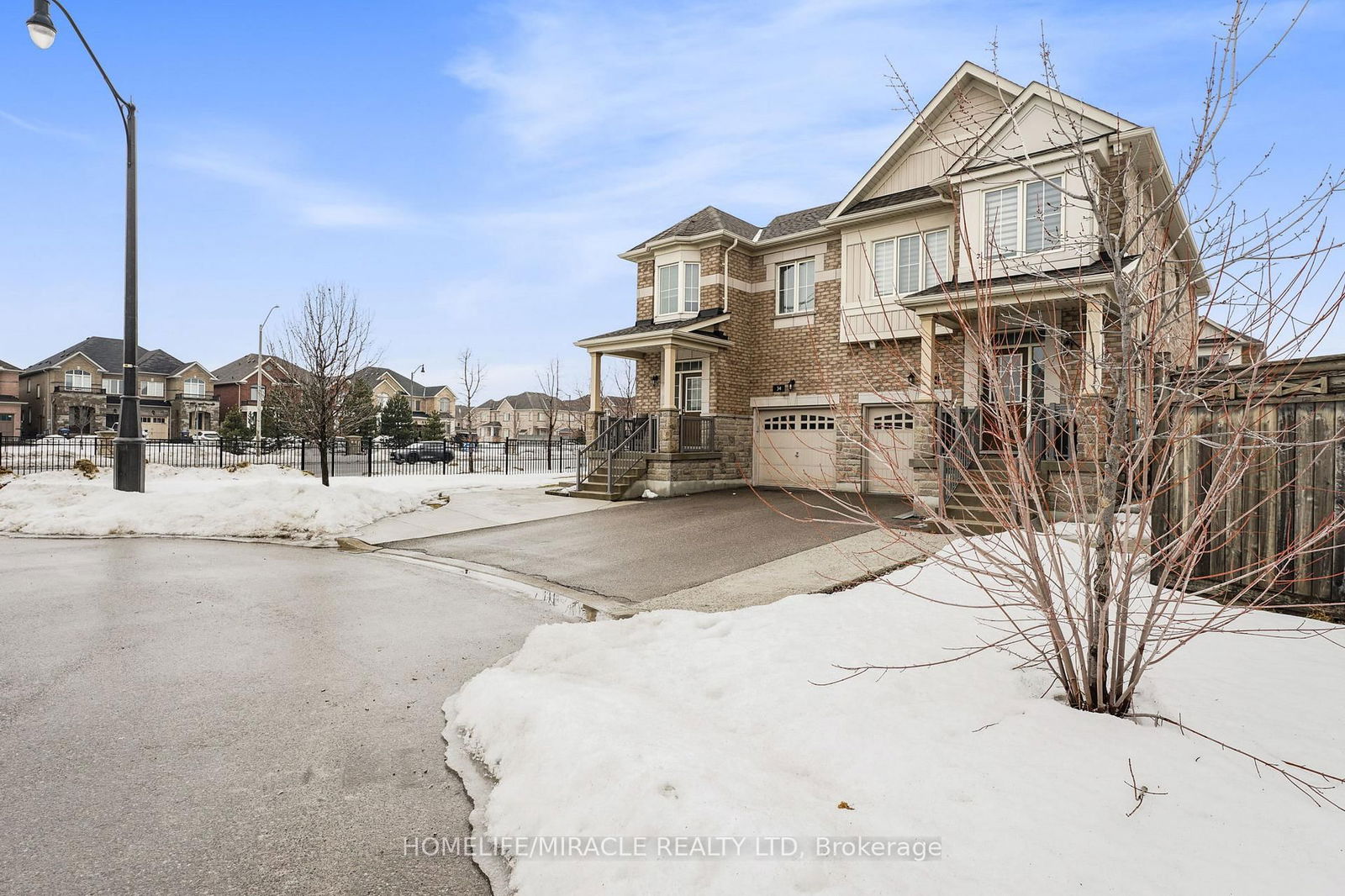 Semi-Detached House for sale at 36 Bernadino Street, Brampton, Bram East, L6P 4G1 - MLS: W12014142