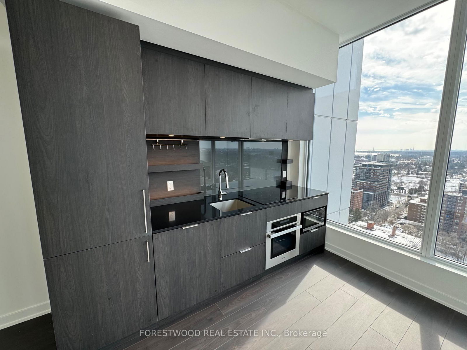 Condo for lease at 2207-28 Ann Street, Mississauga, Port Credit, L5G 0E1 - MLS: W12014259