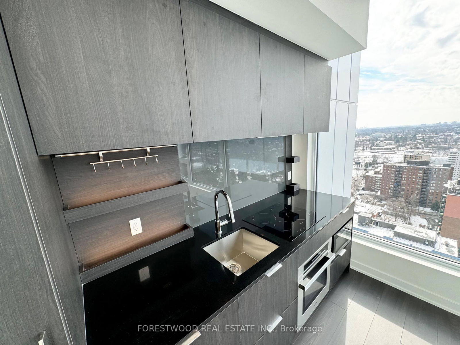 Condo for lease at 2207-28 Ann Street, Mississauga, Port Credit, L5G 0E1 - MLS: W12014259