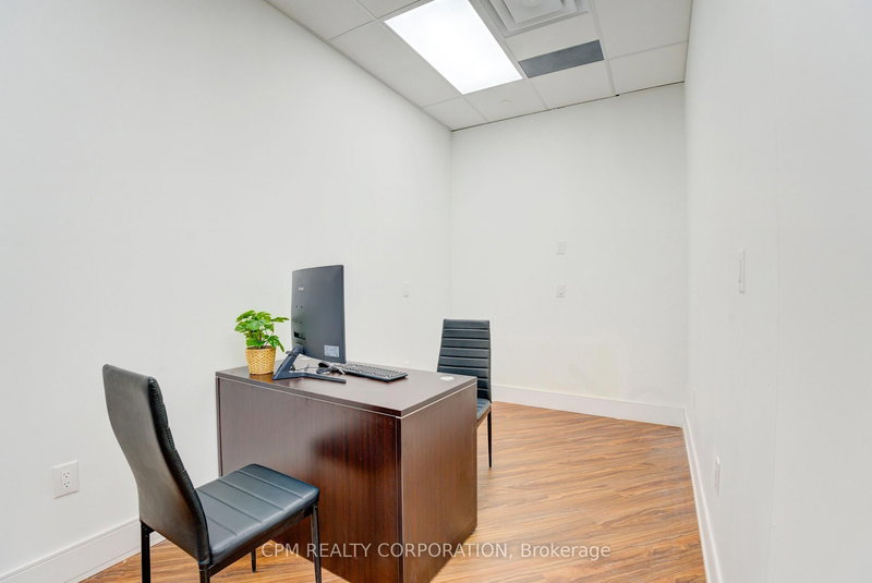 206 - 3485 Rebecca St, Oakville, L6L 0E3 | Image 3