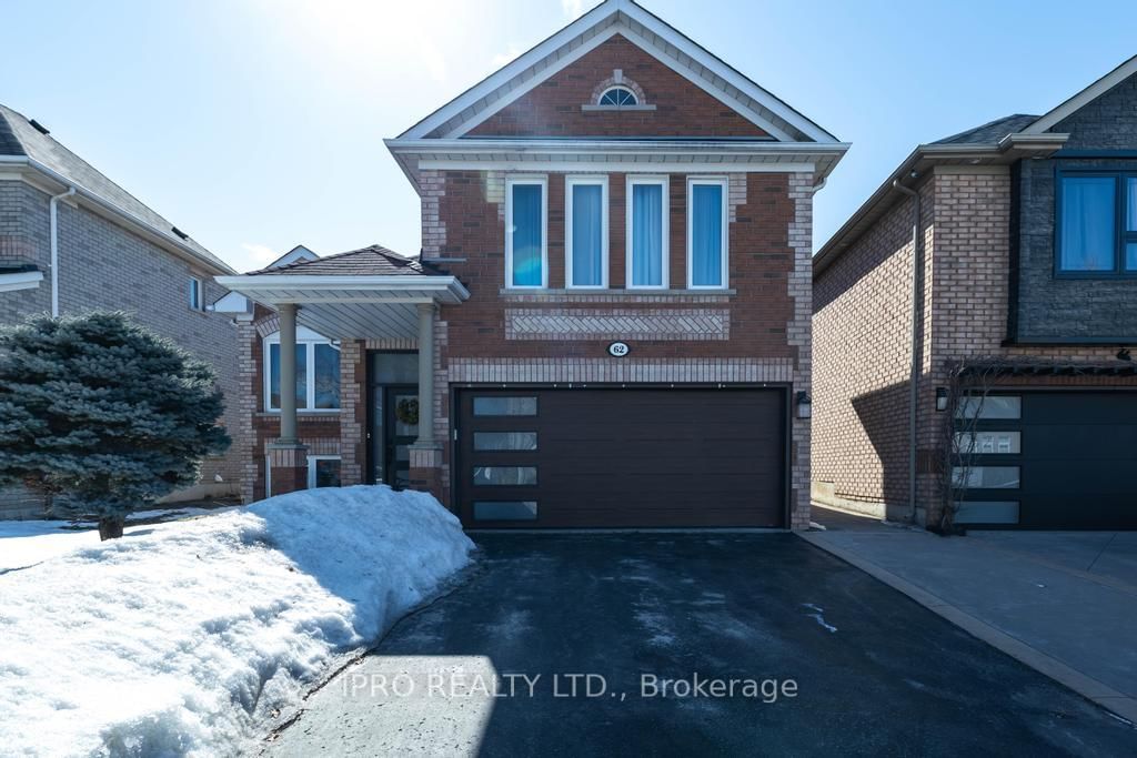 Detached House for sale at 62 Masters Green Crescent, Brampton, Snelgrove, L7A 3K5 - MLS: W12014353