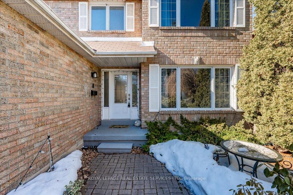 Detached House for sale at 521 Golden Oak Drive, Oakville, WC Wedgewood Creek, L6H 3X6 - MLS: W12014598