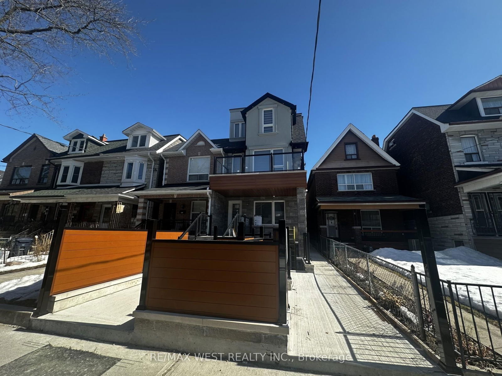 Semi-Detached House leased at 2nd Floor-431 Concord Avenue, Toronto, Dovercourt-Wallace Emerson-Junction, M6H 2P9 - MLS: W12015248