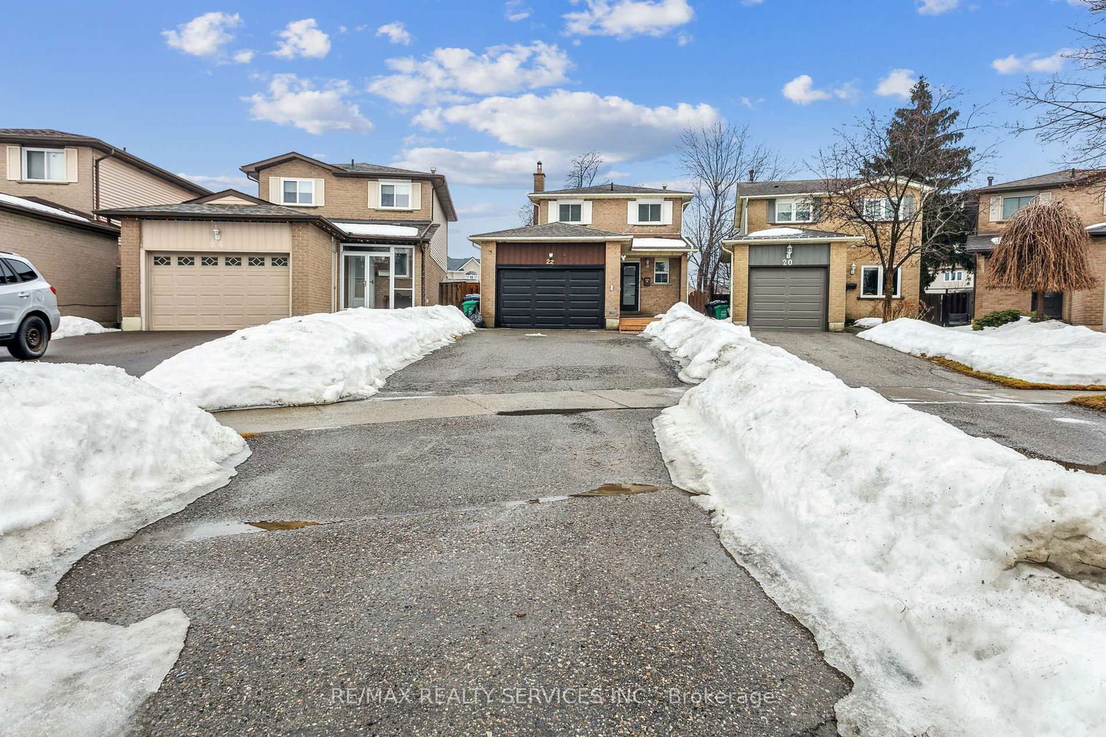 Detached House for sale at 22 Newbridge Crescent, Brampton, Westgate, L6S 4B3 - MLS: W12015333