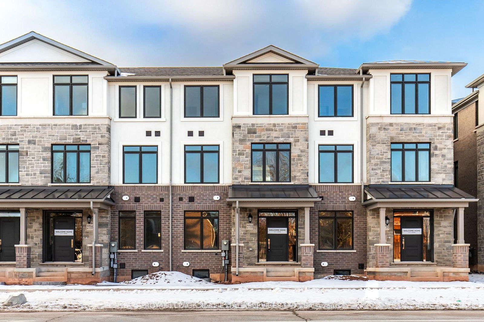 Townhouse for sale at 2733 Westoak Trails Boulevard, Oakville, West Oak Trails, L6M 5T1 - MLS: W12015348