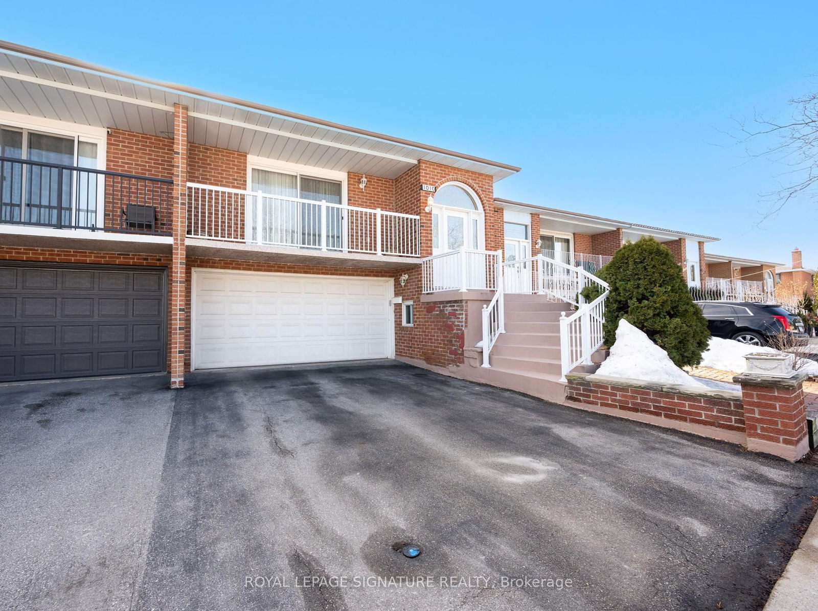 Semi-Detached House for sale at 1010 Mannington Lane, Mississauga, Rathwood, L4W 3Y1 - MLS: W12015486