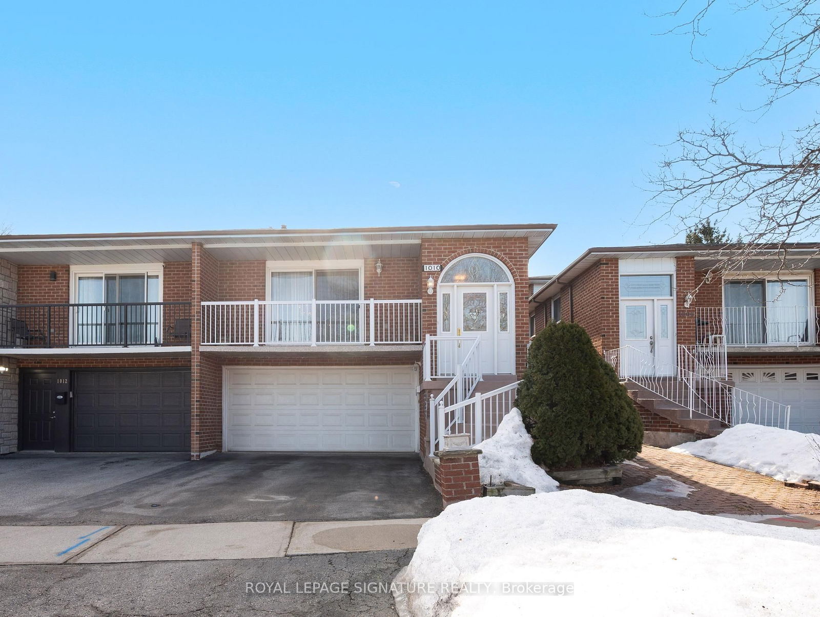 Semi-Detached House for sale at 1010 Mannington Lane, Mississauga, Rathwood, L4W 3Y1 - MLS: W12015486