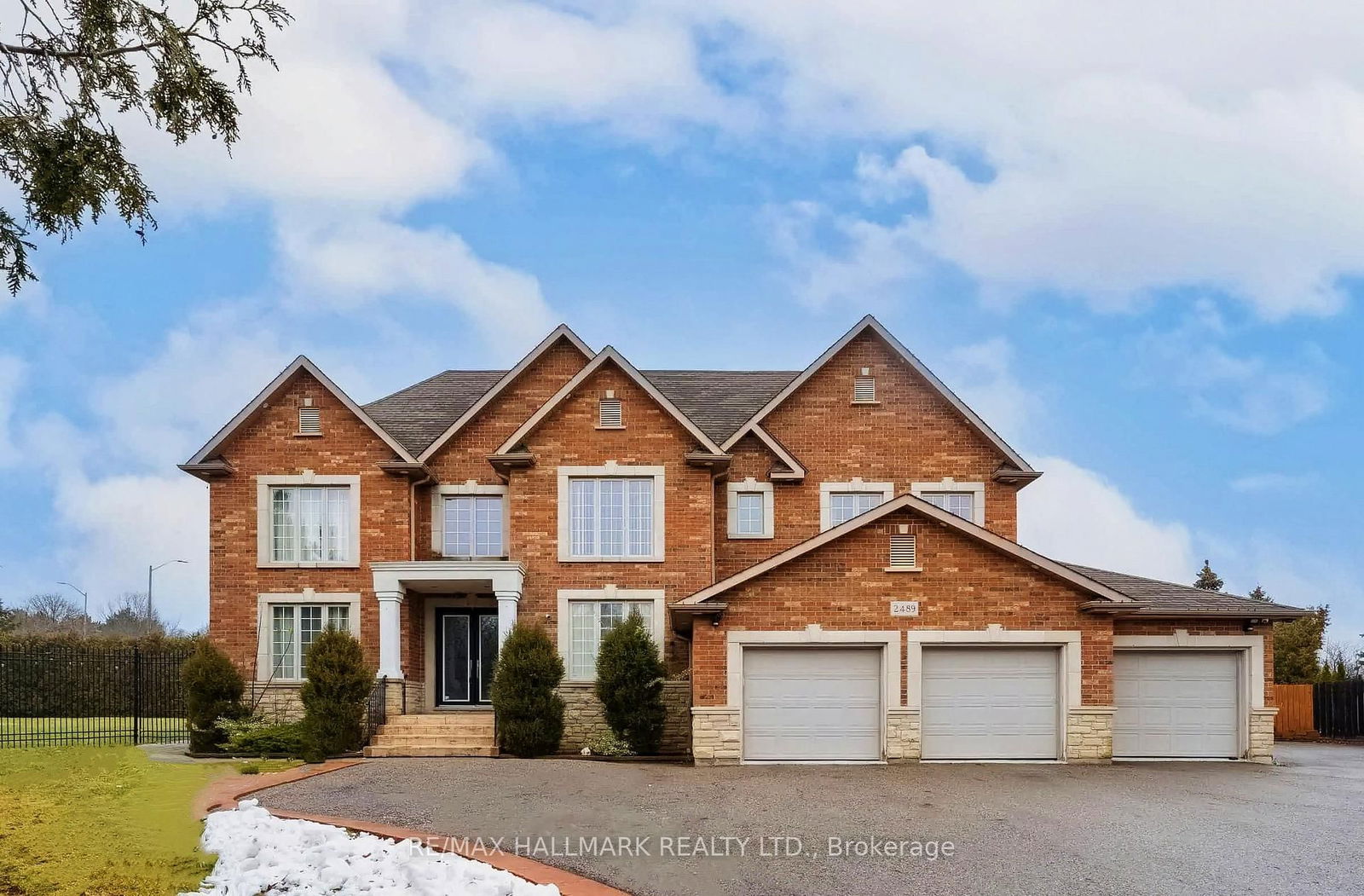 Detached House for sale at 2489 Olinda Court, Mississauga, Erindale, L5C 4P5 - MLS: W12015501