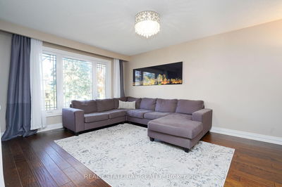 220 Overton Pl, Oakville - College Park image-0-3
