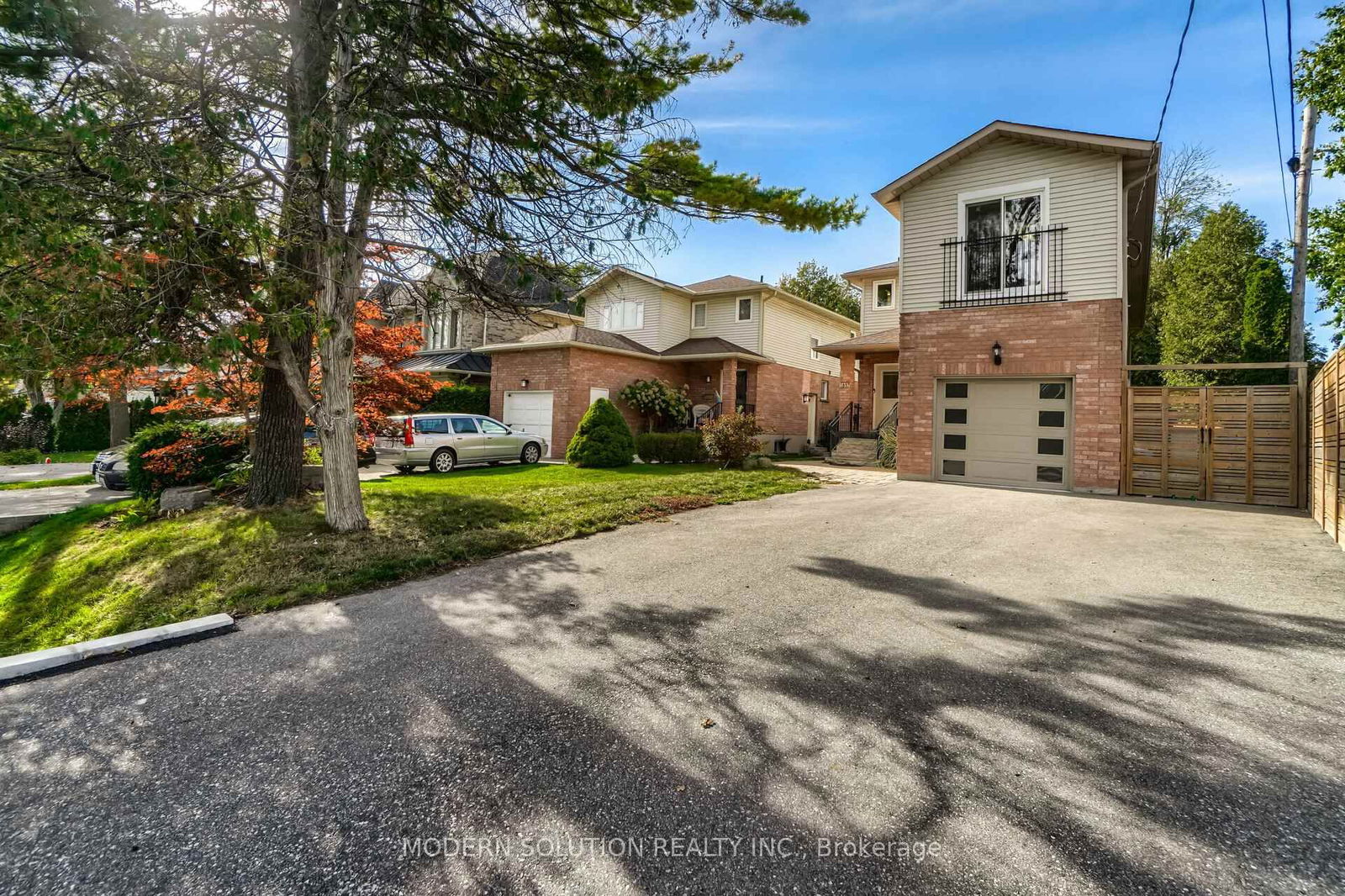 Detached House for sale at 617 Curzon Avenue, Mississauga, Lakeview, L5G 1P8 - MLS: W12015706