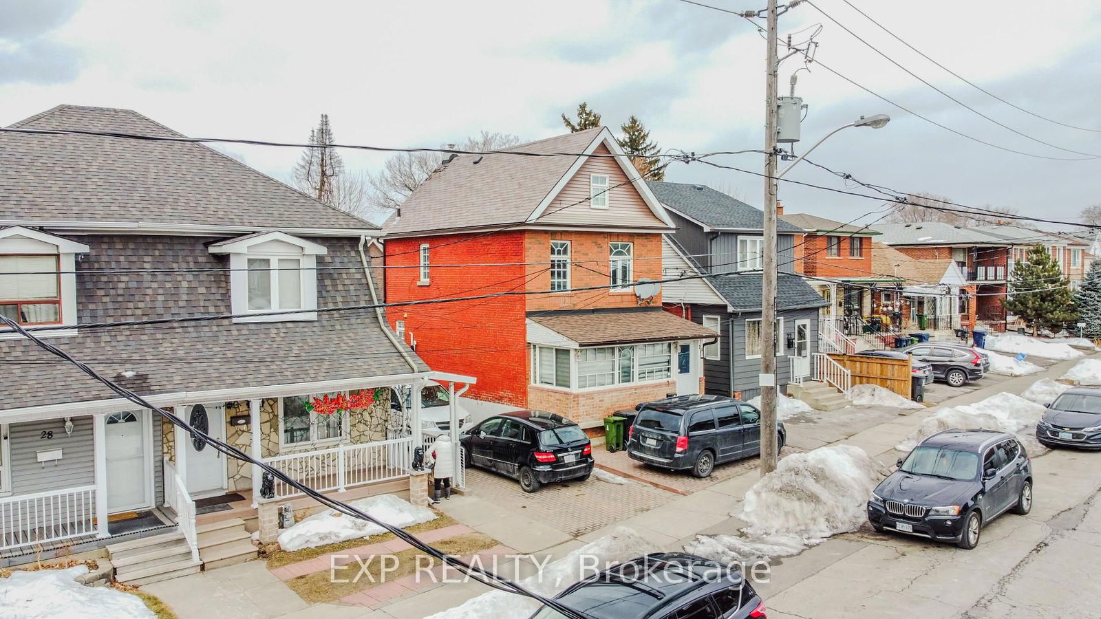 Detached House for sale at 24 Goldwin Avenue, Toronto, Mount Dennis, M6M 2C4 - MLS: W12015758