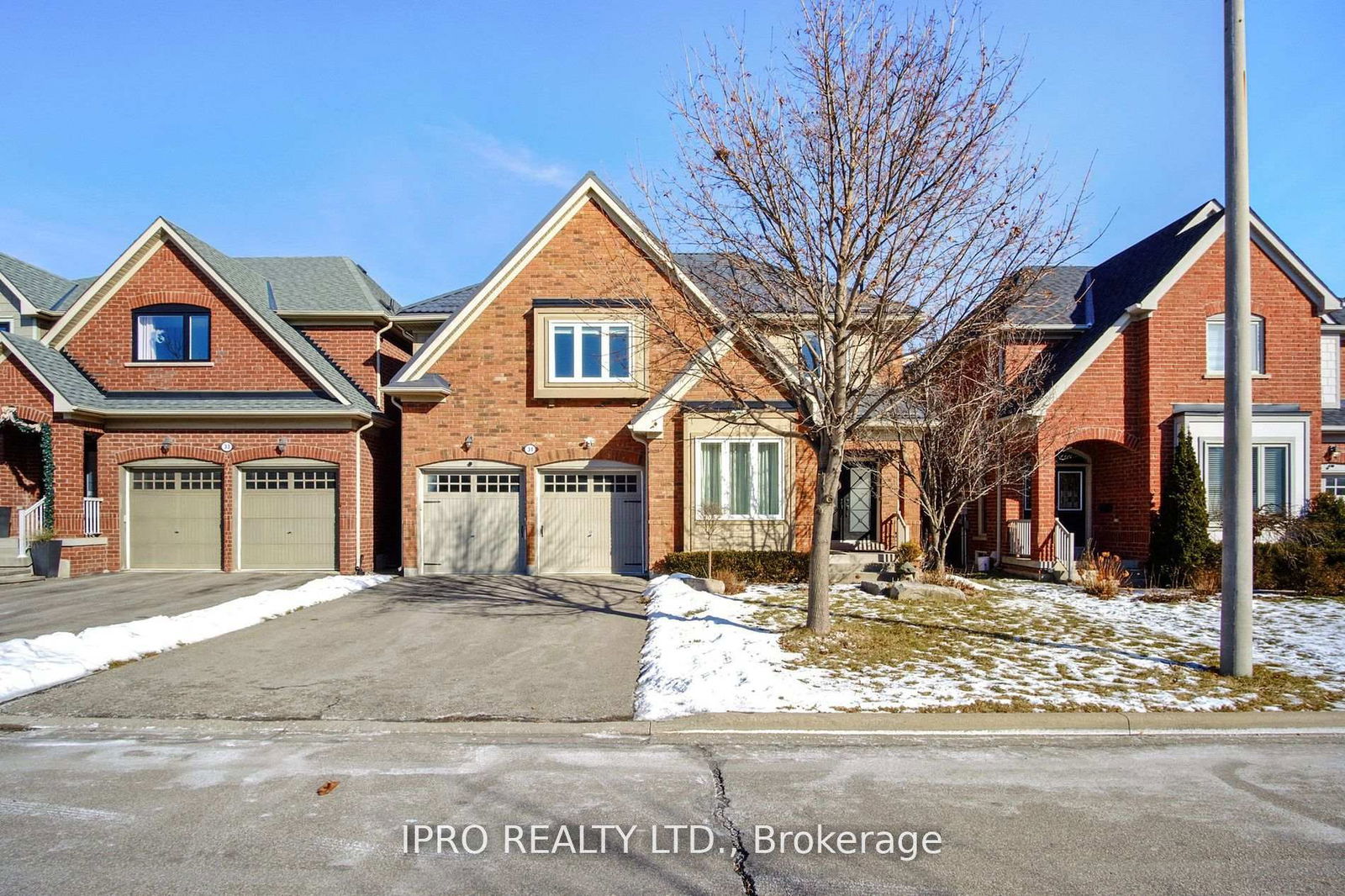 Detached House for sale at 31 Callisto Court, Mississauga, Streetsville, L5M 0A1 - MLS: W12015880