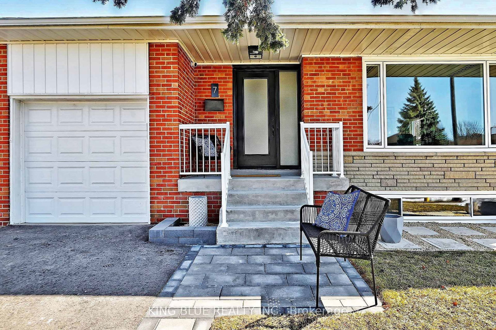 Detached House for sale at 7 Allonsius Drive, Toronto, Eringate-Centennial-West Deane, M9C 3N4 - MLS: W12015942