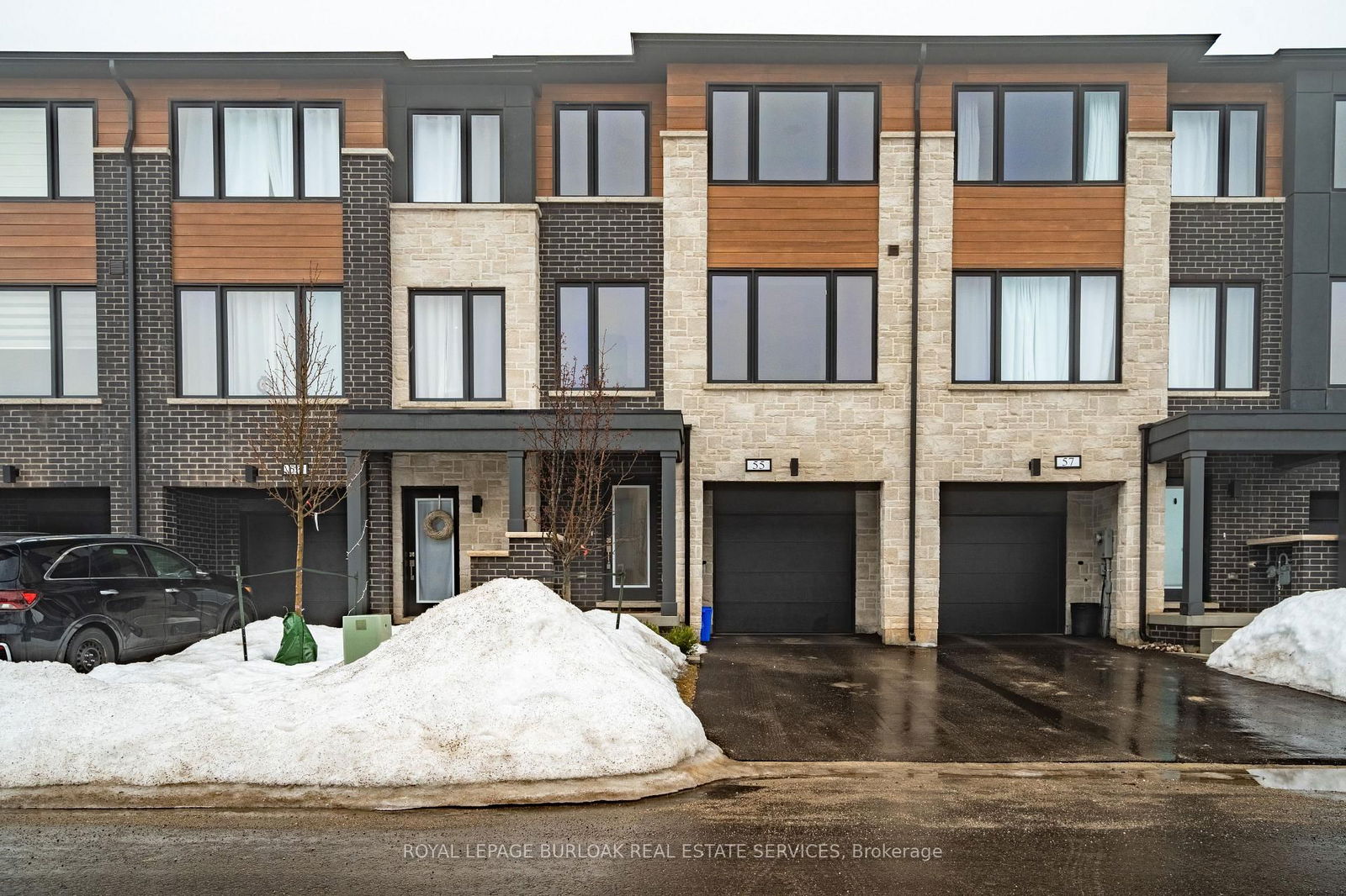 Townhouse for sale at 55 Humberstone Drive, Halton Hills, Georgetown, L7G 0C4 - MLS: W12015948