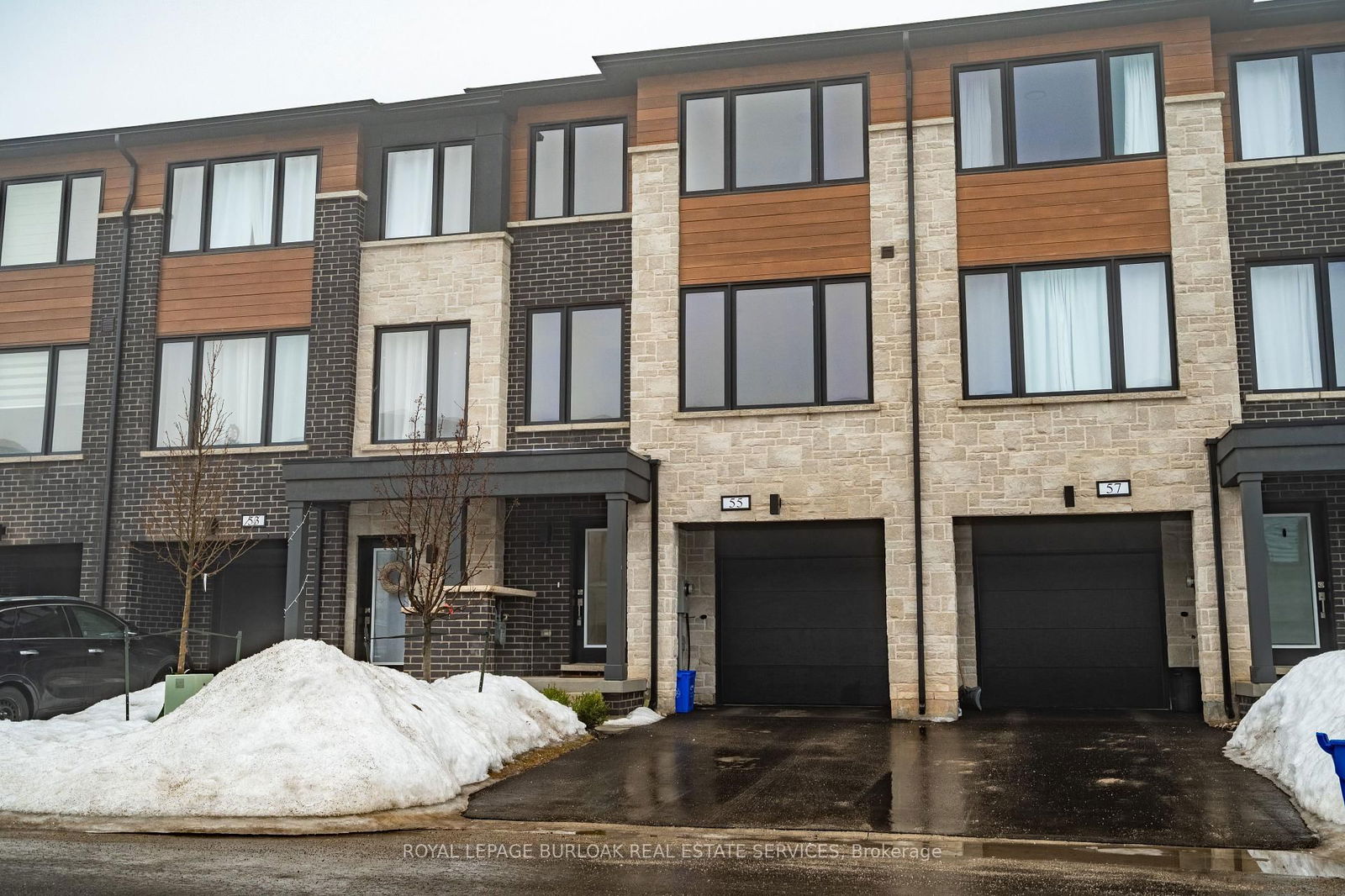 Townhouse for sale at 55 Humberstone Drive, Halton Hills, Georgetown, L7G 0C4 - MLS: W12015948