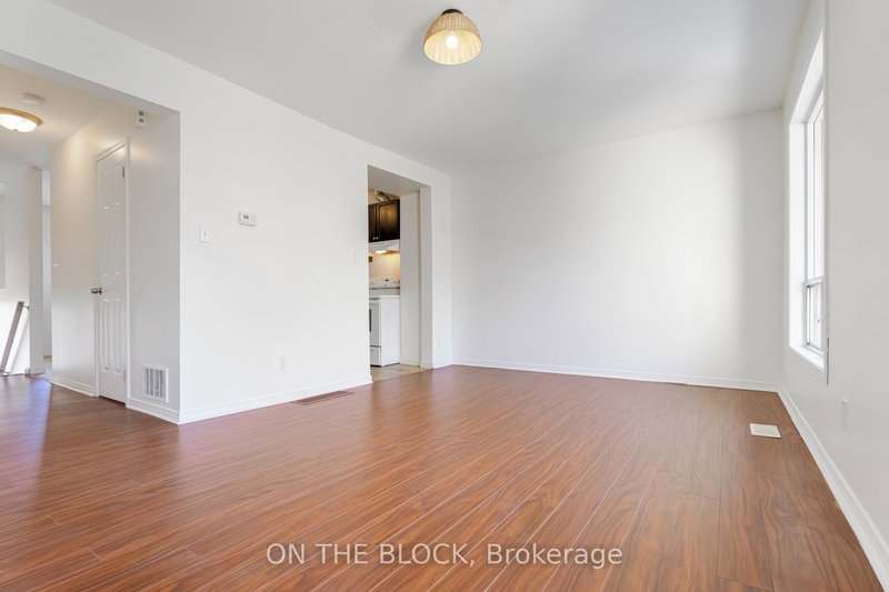 47 Carleton Pl, Brampton, L6T 3Z4 | Image 3