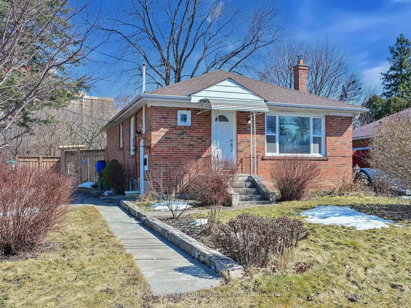 Detached House for sale at 48 Loney Avenue, Toronto, Downsview-Roding-CFB, M3L 1E9 - MLS: W12016308