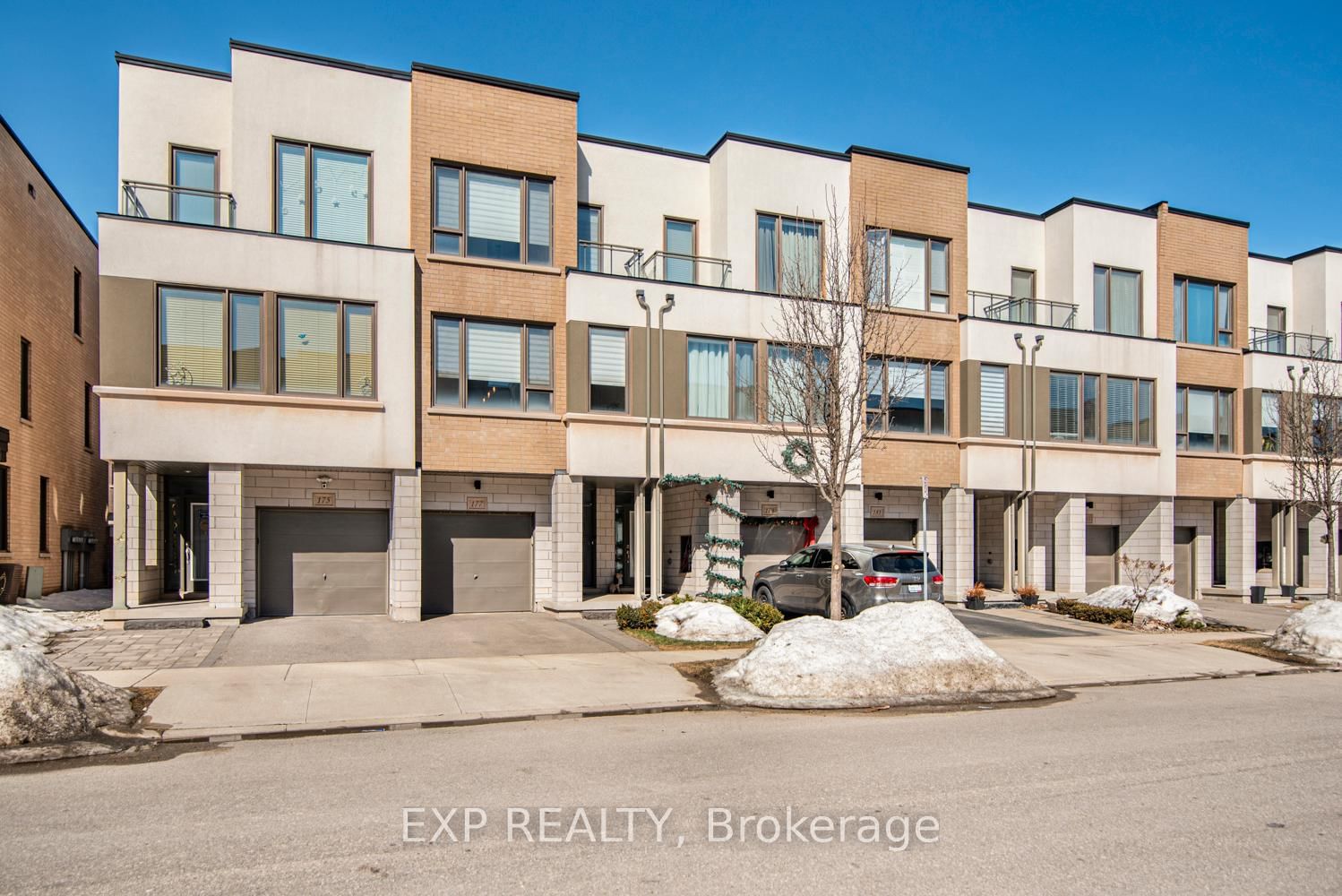 Townhouse for sale at 177 Huguenot Road, Oakville, GO Glenorchy, L6H 0L4 - MLS: W12016325