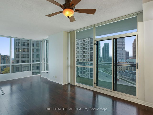 1209 - 3939 Duke Of York Boulevard