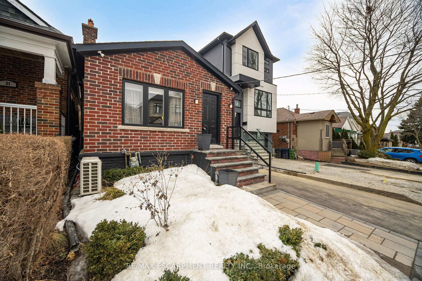 Detached House for sale at 25 Belgravia Avenue, Toronto, Briar Hill-Belgravia, M6E 2M4 - MLS: W12016425