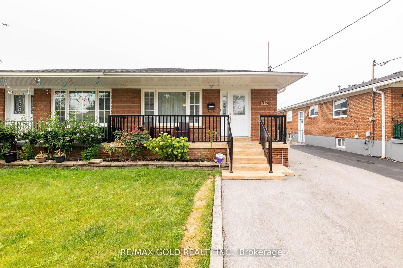 Semi-Detached House for sale at 7178 Harwick Drive, Mississauga, Malton, L4T 3A4 - MLS: W12016706