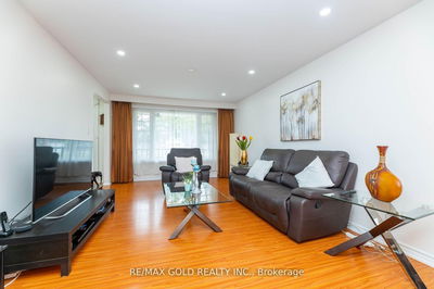 7178 Harwick Dr, Mississauga - Malton image-0-4