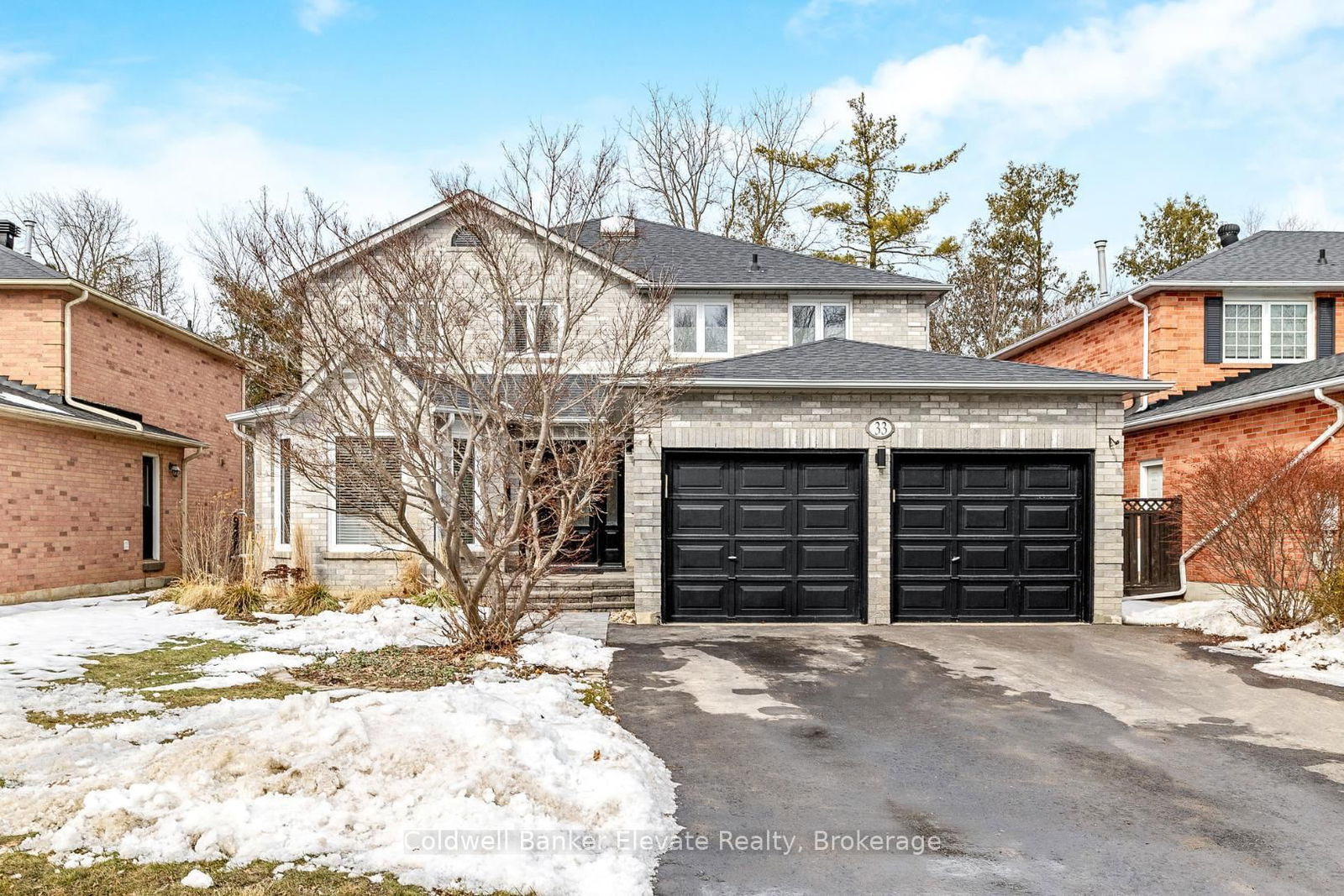 Detached House for sale at 33 Princess Anne Drive, Halton Hills, Georgetown, L7G 5G4 - MLS: W12016984