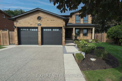 771 Ajyn Crt, Mississauga - Lakeview