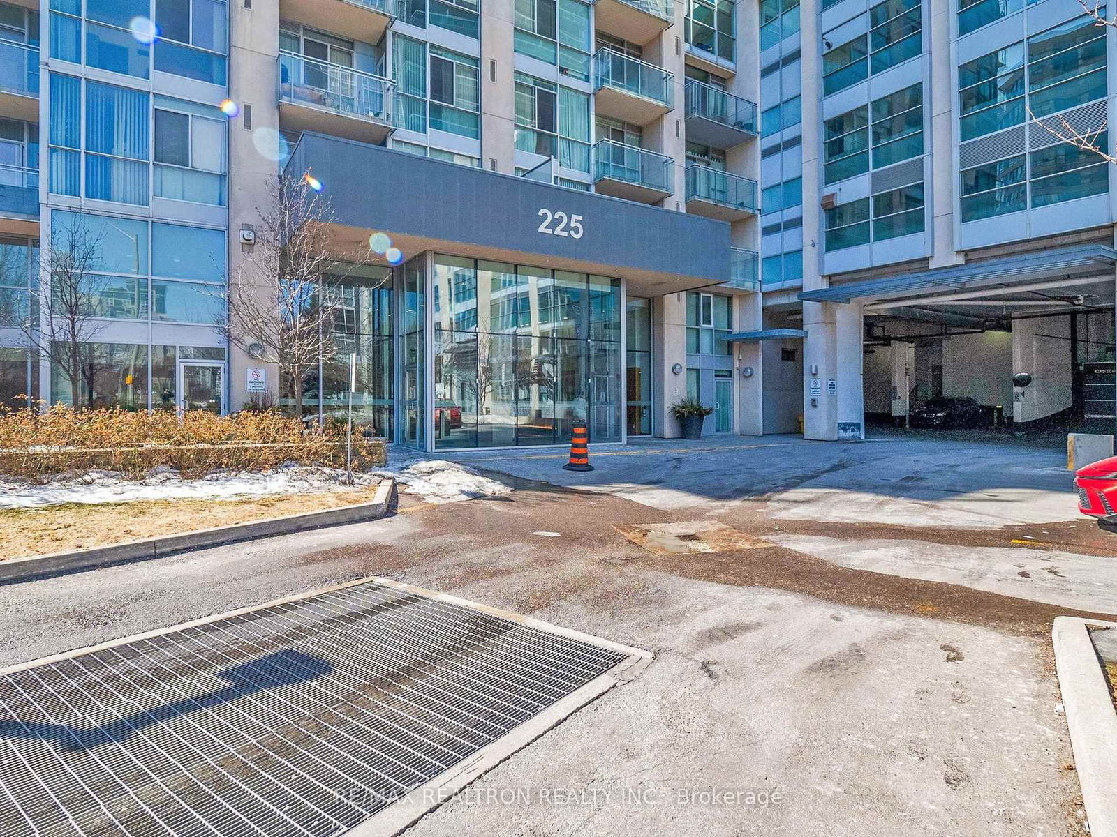 Condo for sale at 405-225 Webb Drive, Mississauga, City Centre, L5B 4P2 - MLS: W12017530