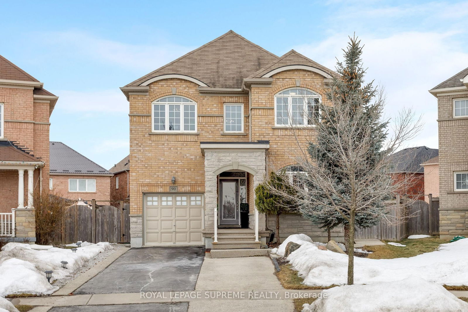 Detached House for sale at 90 Lightcatcher Circle, Brampton, Bram East, L6P 3P4 - MLS: W12017838