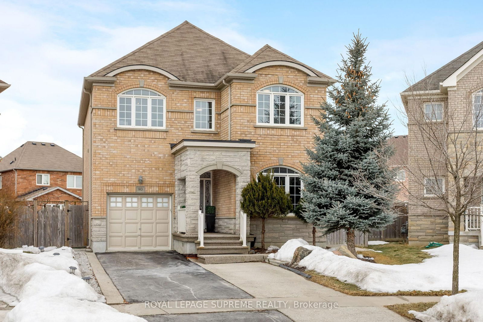 Detached House for sale at 90 Lightcatcher Circle, Brampton, Bram East, L6P 3P4 - MLS: W12017838