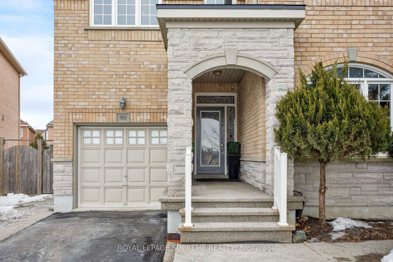 Detached House for sale at 90 Lightcatcher Circle, Brampton, Bram East, L6P 3P4 - MLS: W12017838