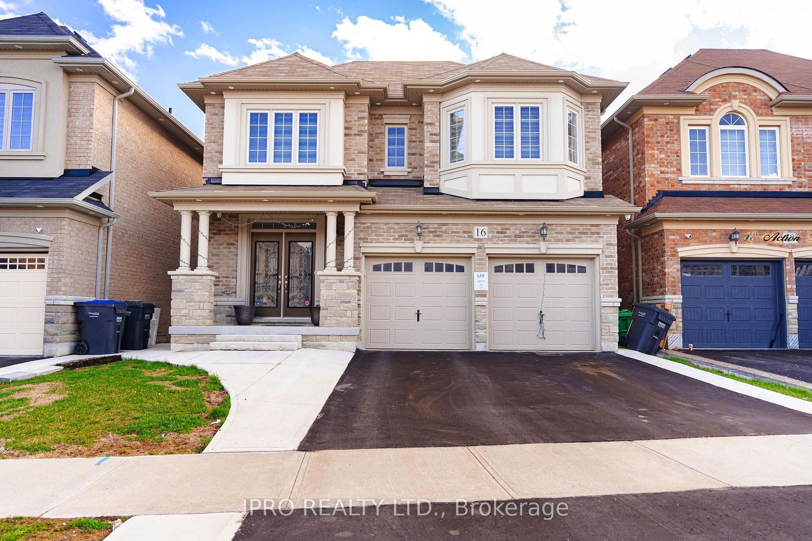 Detached House for sale at 16 Action Drive, Brampton, Northwest Brampton, L7A 4X8 - MLS: W12017991