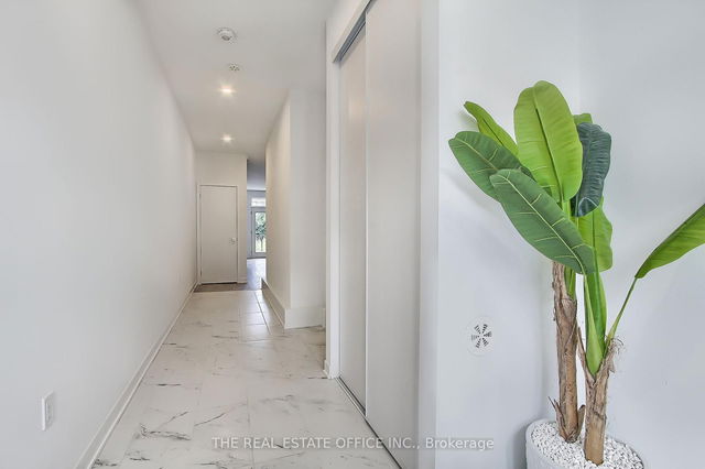 3039 Trailside Drive