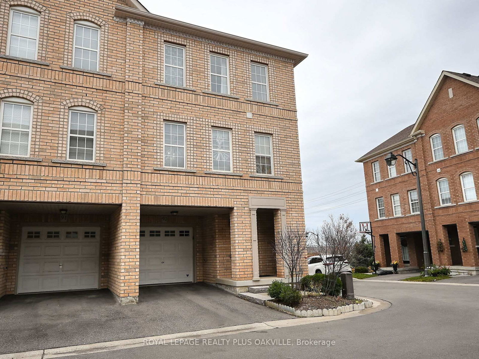 Townhouse for sale at 90-2280 Baronwood Drive, Oakville, WT West Oak Trails, L6M 0K4 - MLS: W12018176