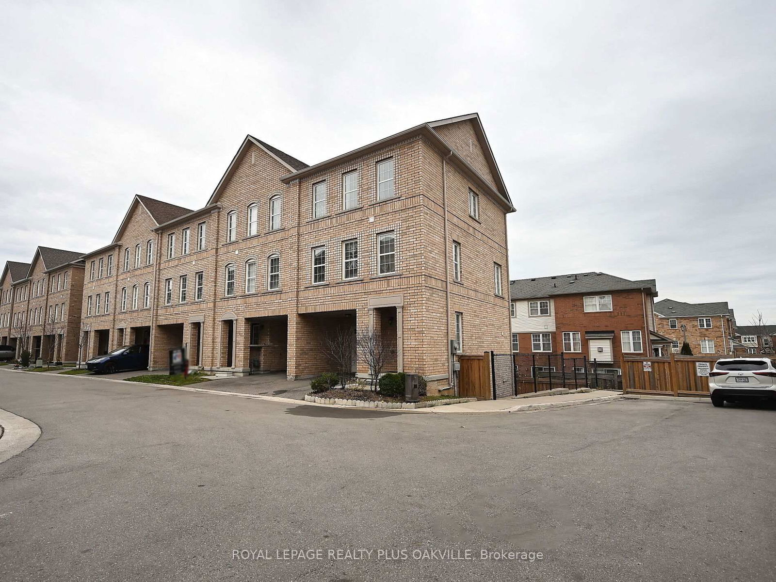 Townhouse for sale at 90-2280 Baronwood Drive, Oakville, WT West Oak Trails, L6M 0K4 - MLS: W12018176