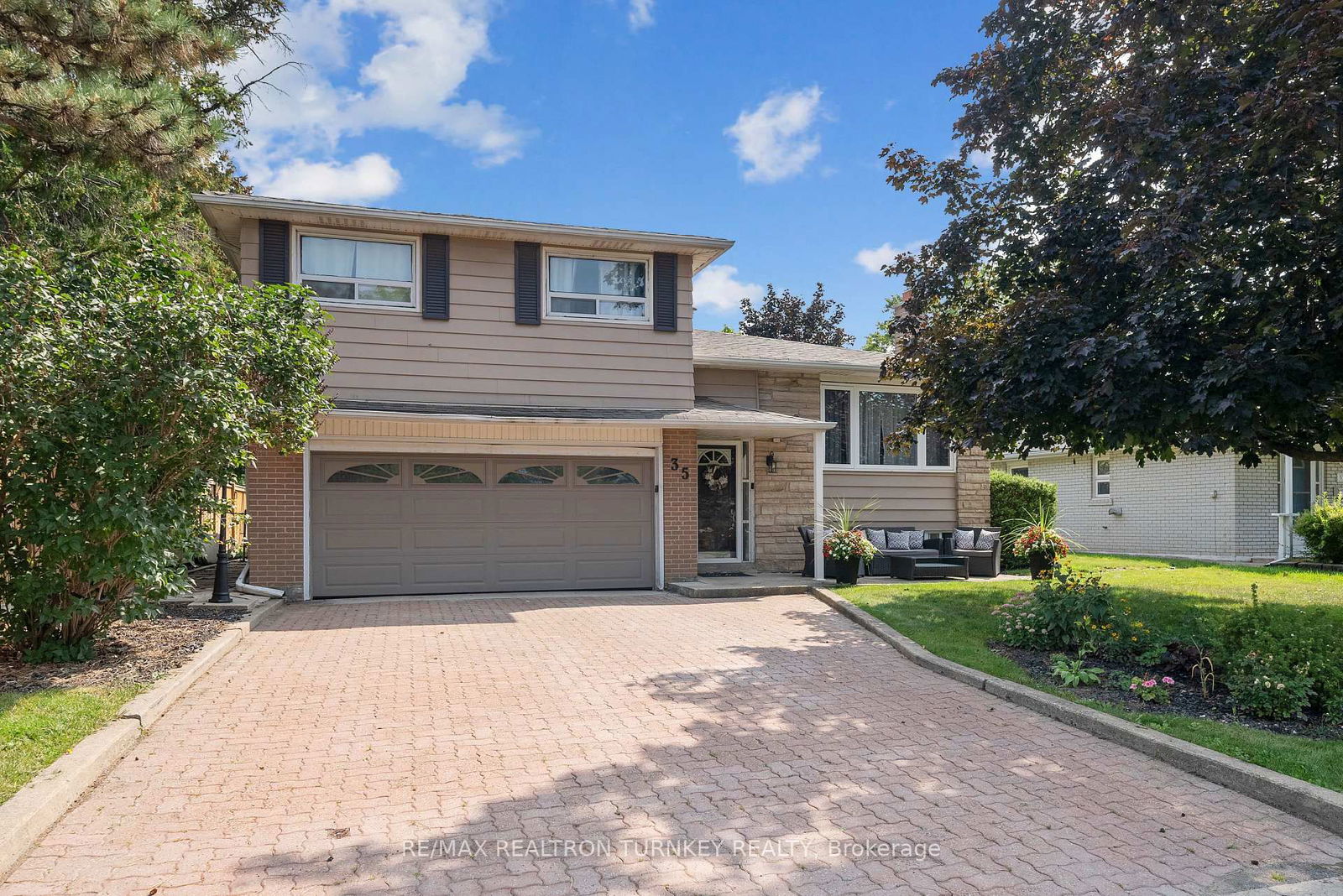 Detached House sold at 35 Bartley Bull Pkwy, Brampton, Brampton East, L6W 2J3 - MLS: W12018226