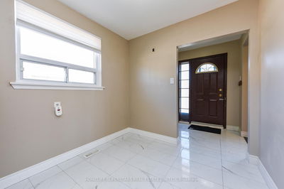 3424 Laddie Cres, Mississauga - Malton image-0-4