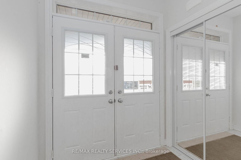 20 Blackberry Valley Cres, Caledon, L7C 3Z7 | Image 3